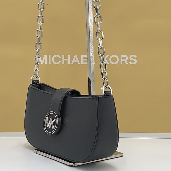 MICHAEL KORS
Carmen Small Shoulder
Pochette Bag
Black
NWT - Picture 6 of 16
